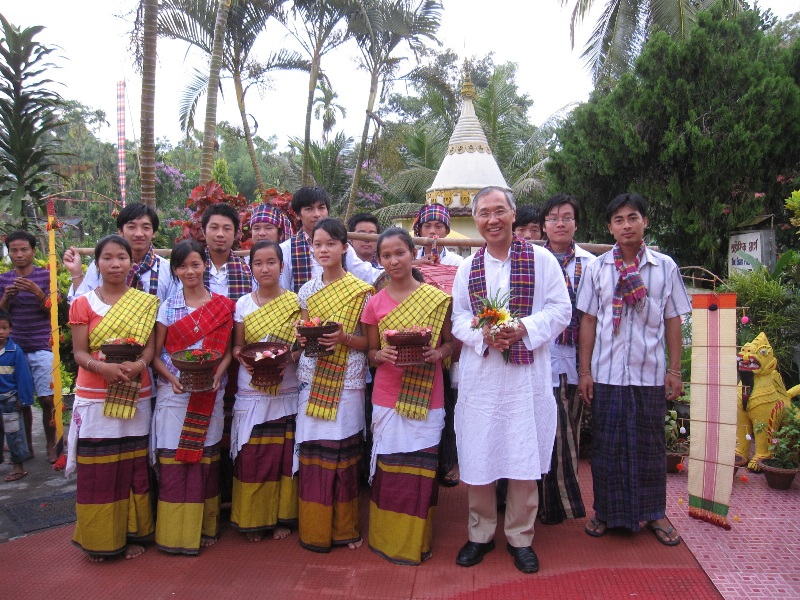 ทูตพิศาลฯ ได้รับการต้อนรับอย่างอบอุ่นที่หมู่บ้านชาวไทพาเก